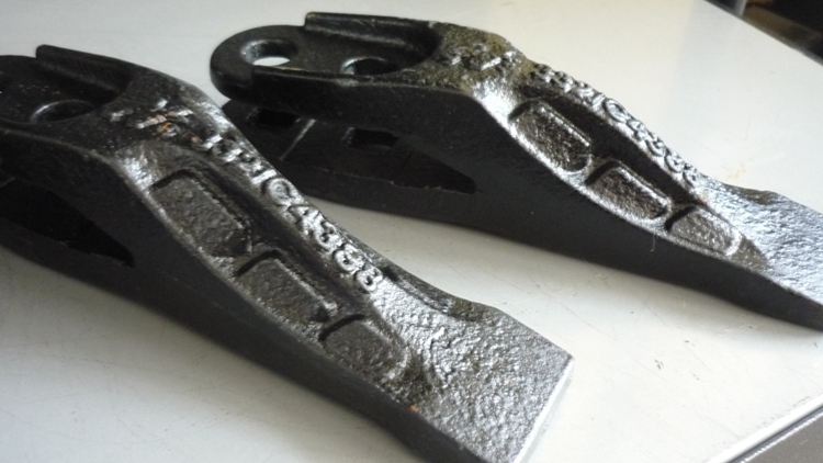 Villas_csavaros_munkagep_korom_vetites (3).JPG